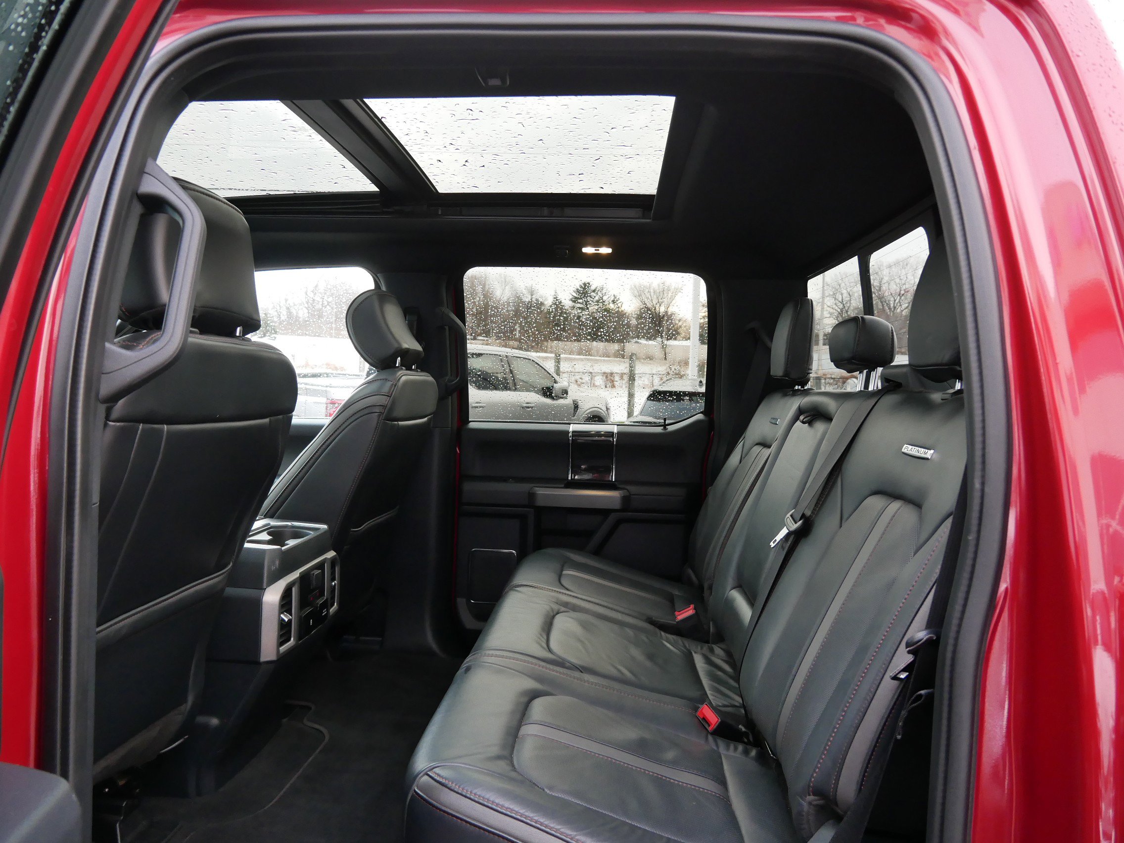 Certified 2022 Ford F350 Platinum w/ FX4 Off-Road Package image 8