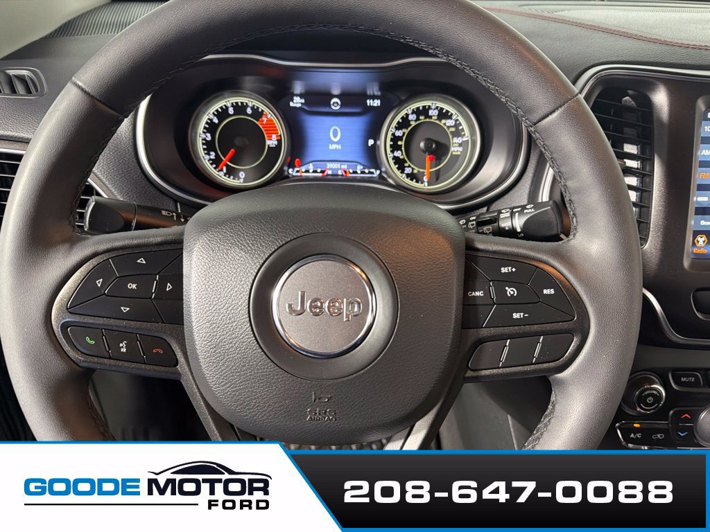 Used 2021 Jeep Cherokee Trailhawk AWD/4WD image 14