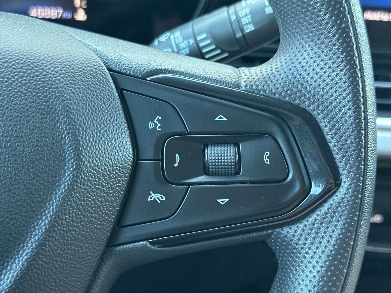 Used 2024 Chevrolet Trax LT FWD image 27
