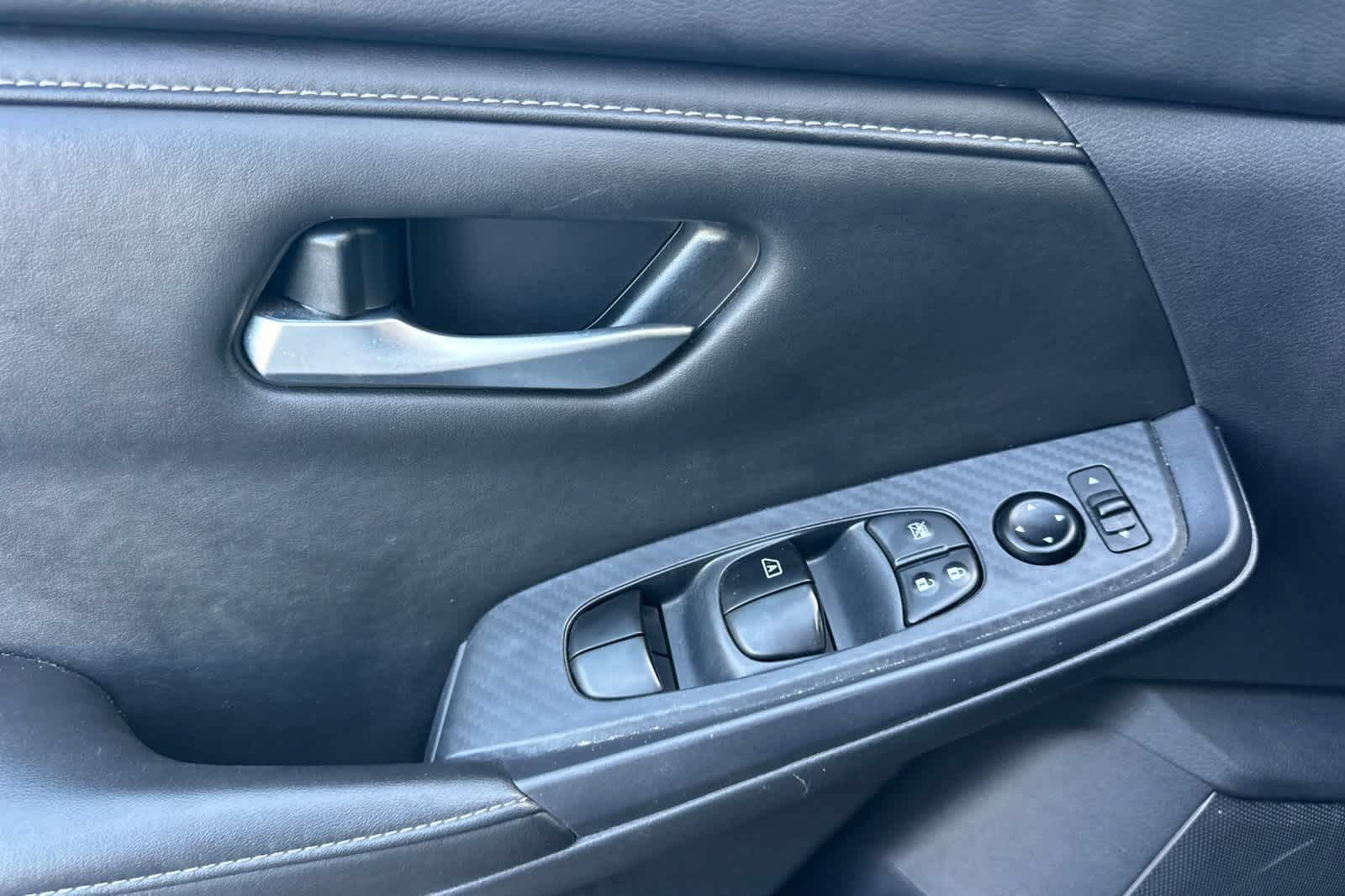 Used 2025 Nissan Sentra SV FWD image 13