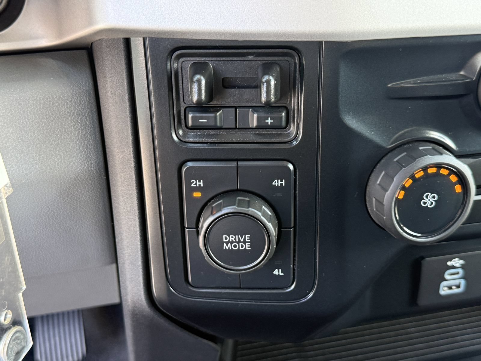 Certified 2026 Ford F250 XLT AWD/4WD image 25