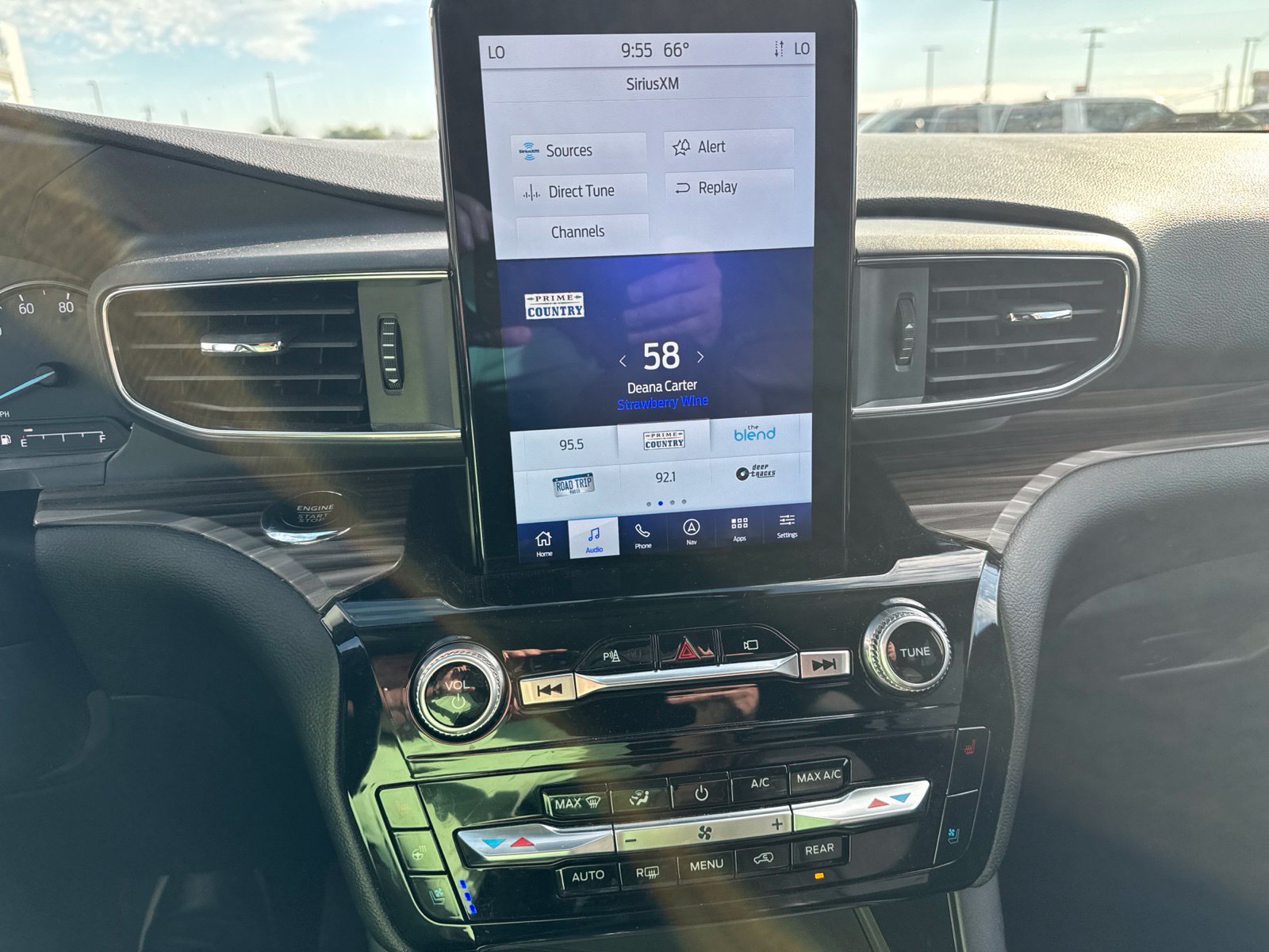 Certified 2023 Ford Explorer Limited w/ Limited Technology Package RWD image 12
