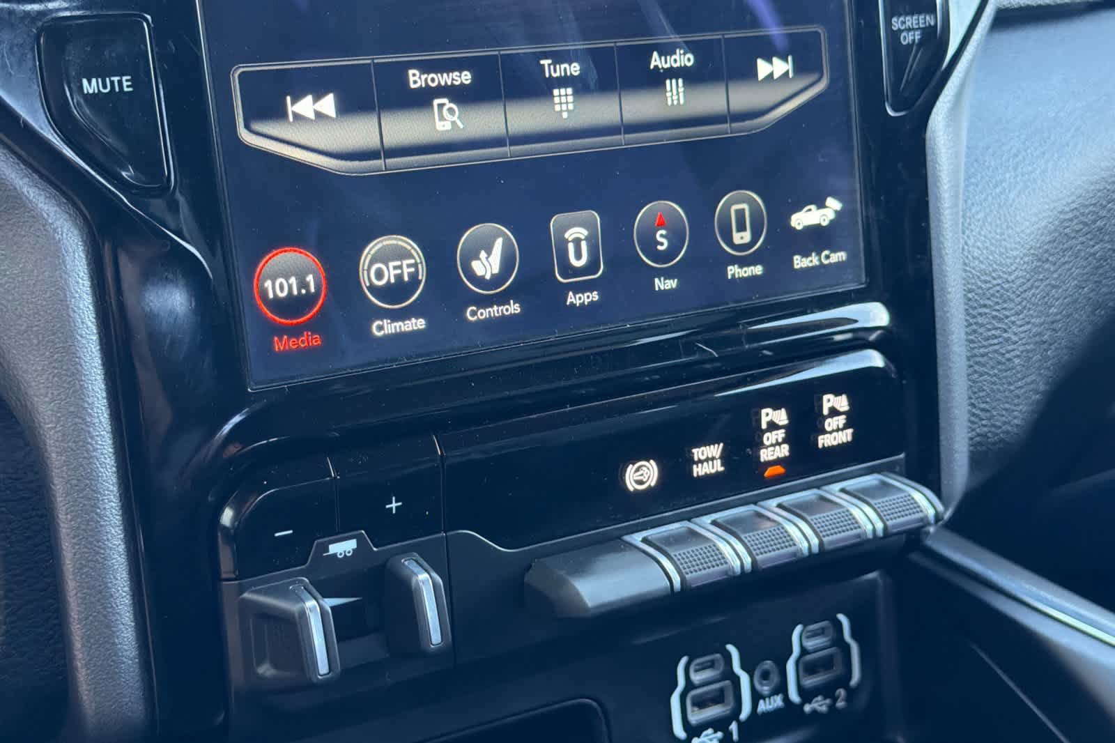 Used 2020 RAM 3500 Laramie AWD/4WD image 20