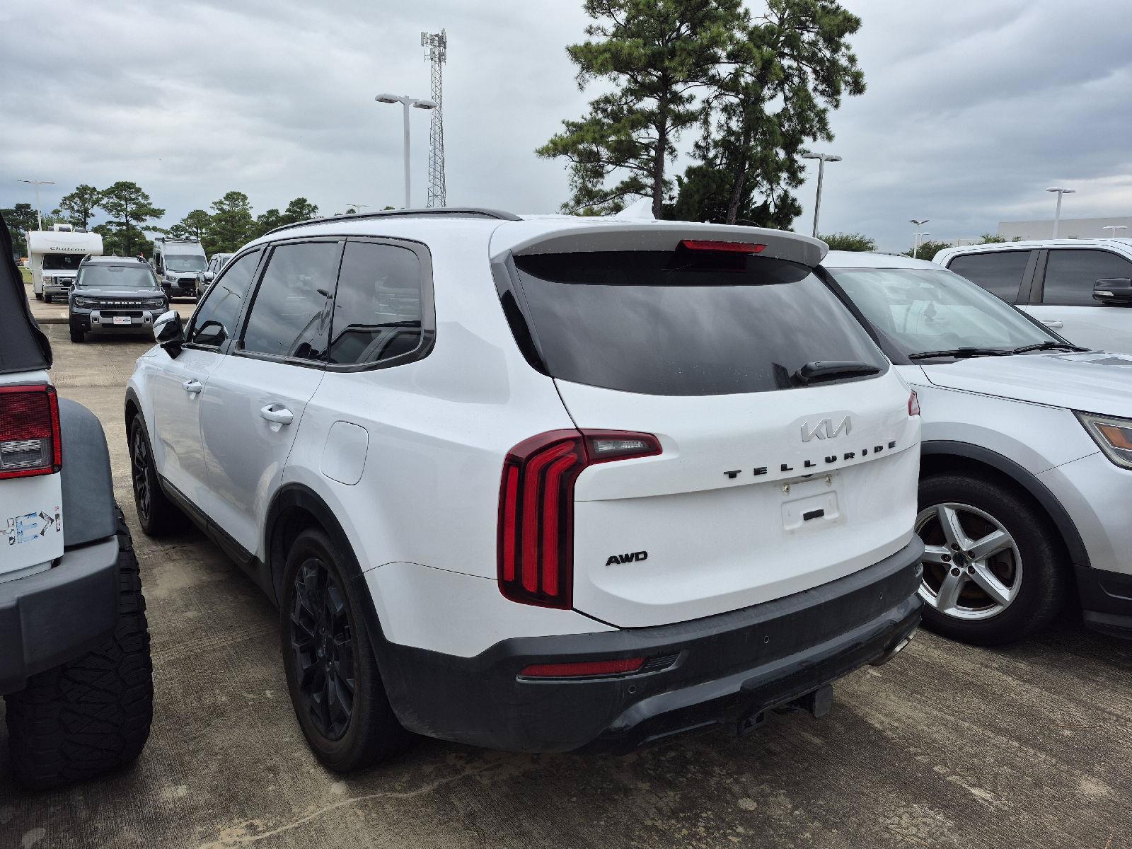 Used 2022 Kia Telluride SX w/ SX Prestige Package AWD/4WD image 4