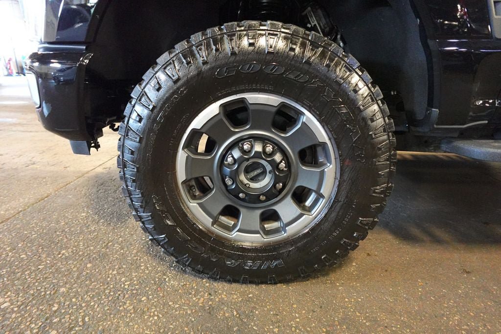 Certified 2024 Ford F250 Platinum w/ Tremor Off-Road Package AWD/4WD image 35