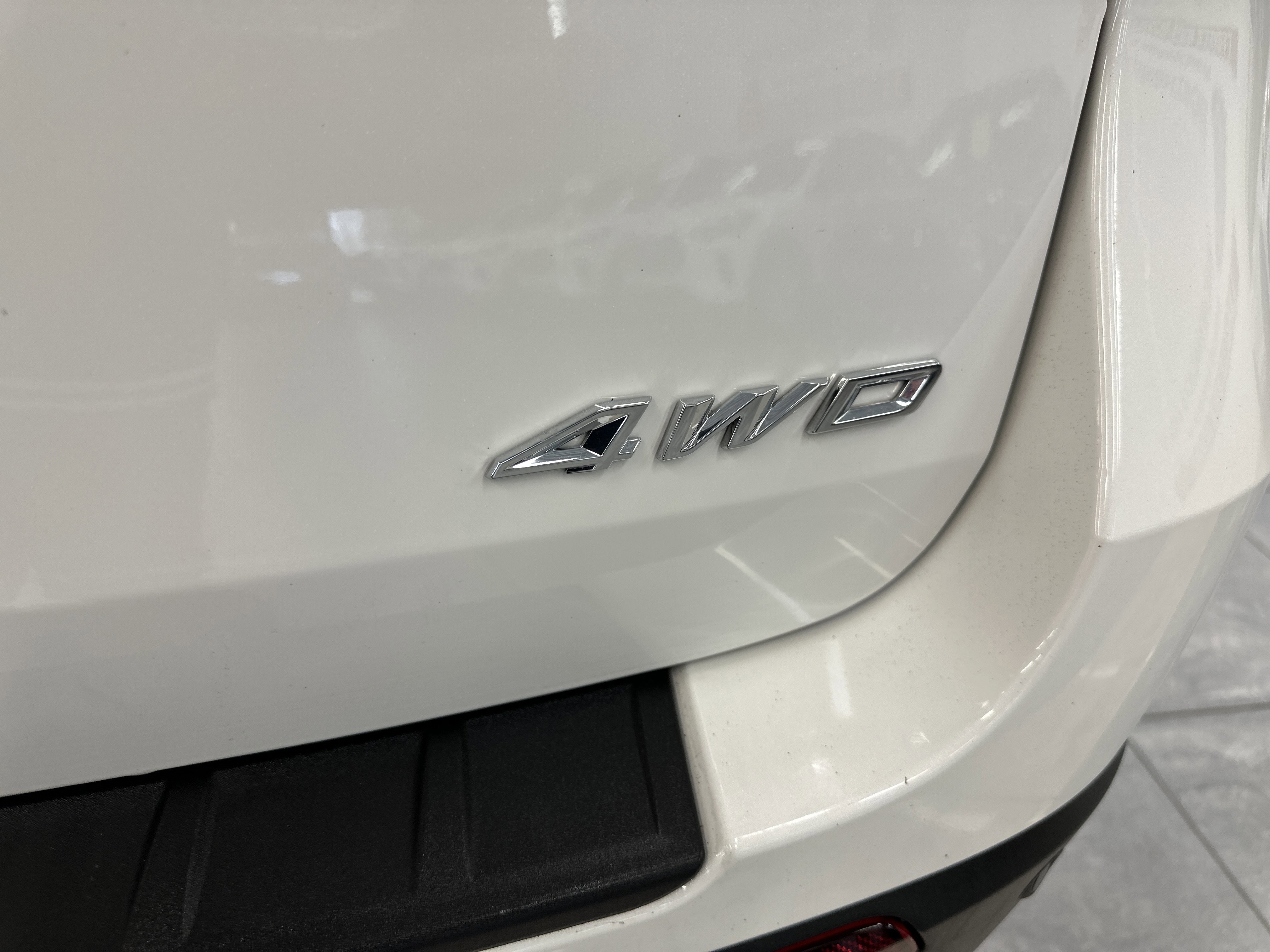 Certified 2022 Ford Explorer XLT w/ Equipment Group 202A image 19