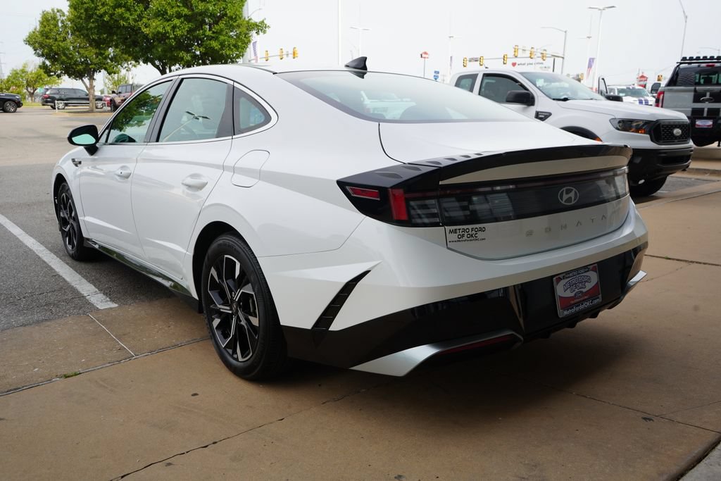 Used 2025 Hyundai Sonata SEL FWD image 9