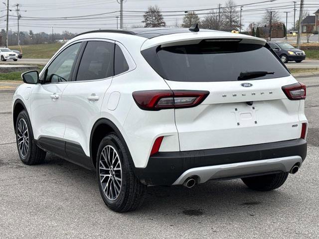 Certified 2025 Ford Escape SE image 7