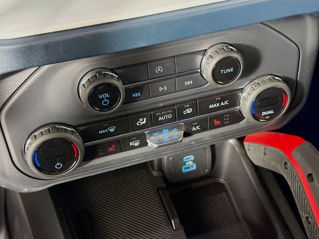Certified 2025 Ford Bronco Heritage Edition AWD/4WD image 19