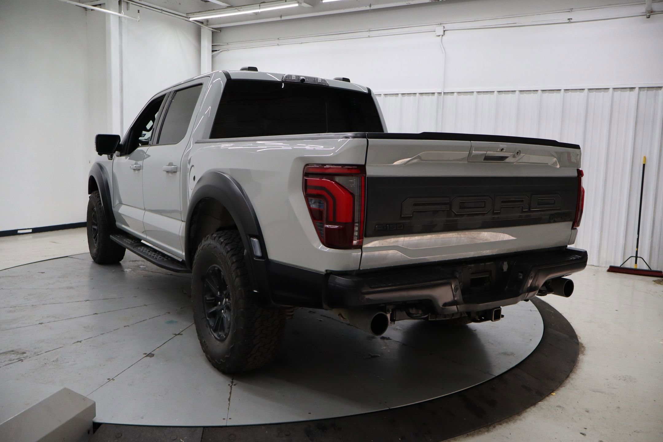 Certified 2024 Ford F150 Raptor AWD/4WD image 6