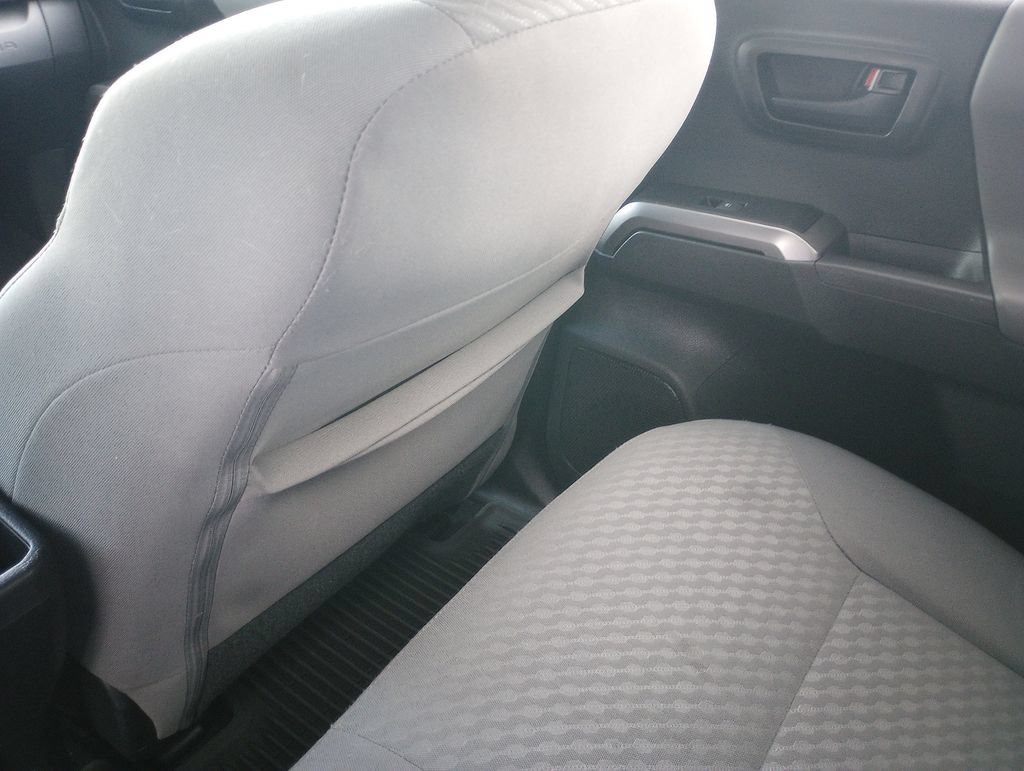 Used 2022 Toyota Tacoma SR5 RWD image 19