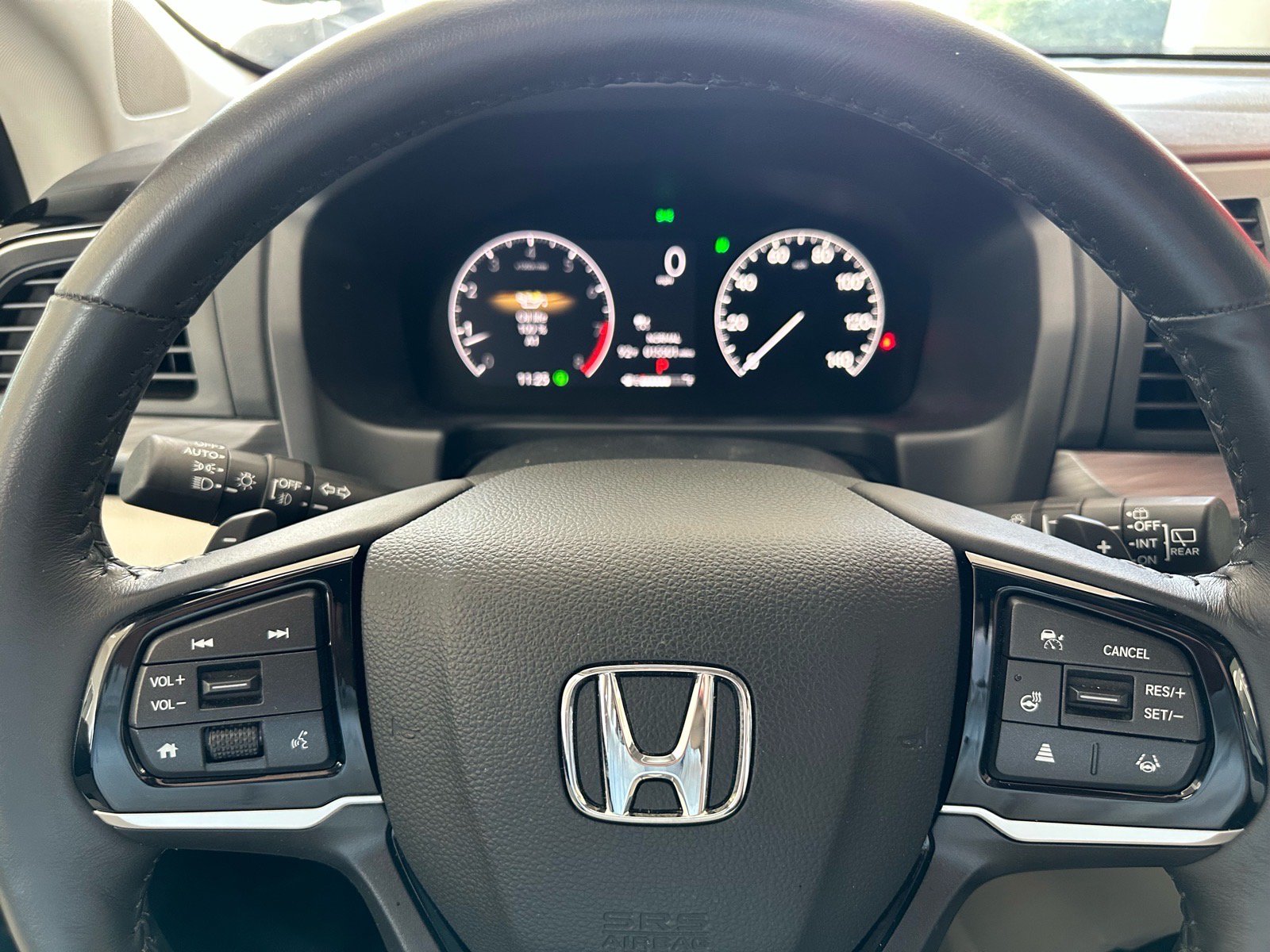 Used 2025 Honda Odyssey Elite image 30