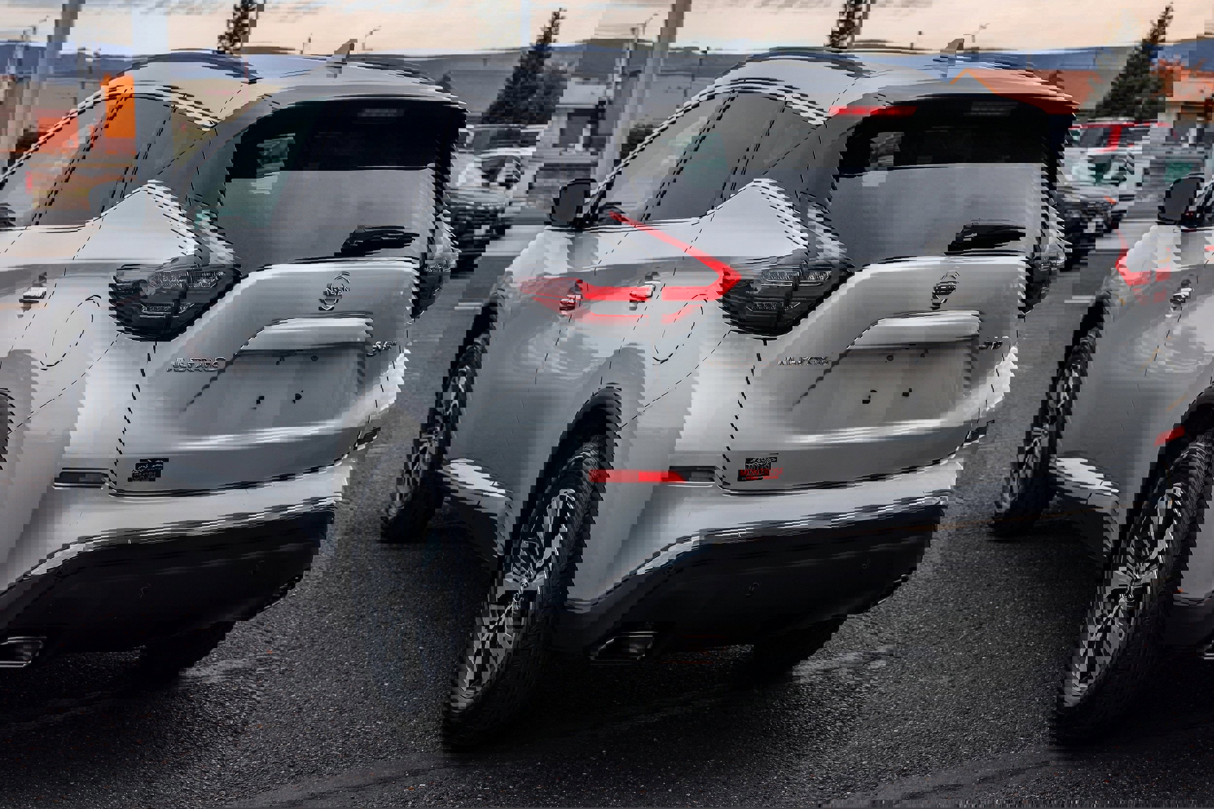 Used 2023 Nissan Murano SV image 2