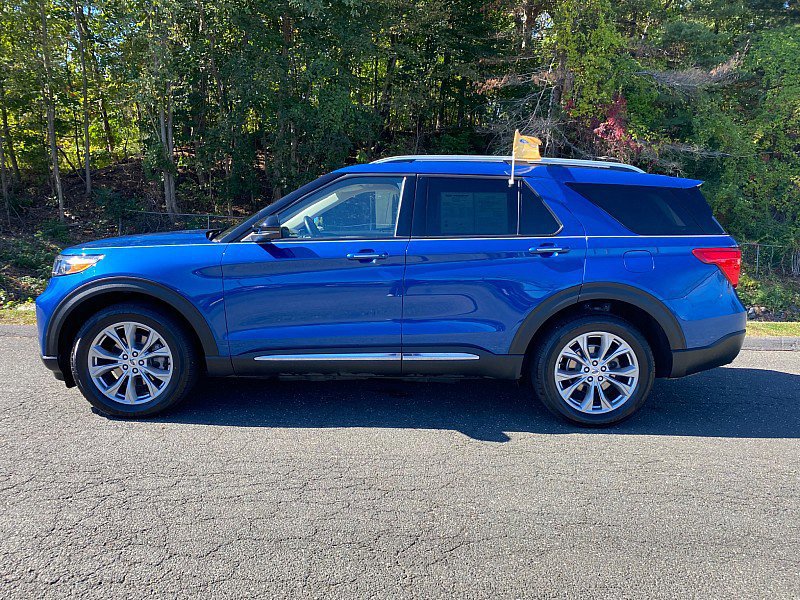 Certified 2021 Ford Explorer Limited w/ Equipment Group 301A image 2