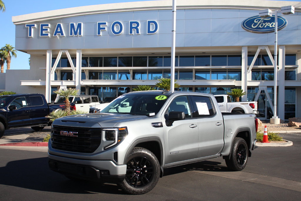 Used 2025 GMC Sierra 1500 Elevation AWD/4WD image 2