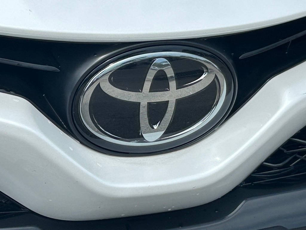 Used 2020 Toyota Camry XSE image 19