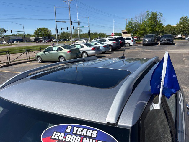 Used 2025 Hyundai Venue SEL FWD image 11