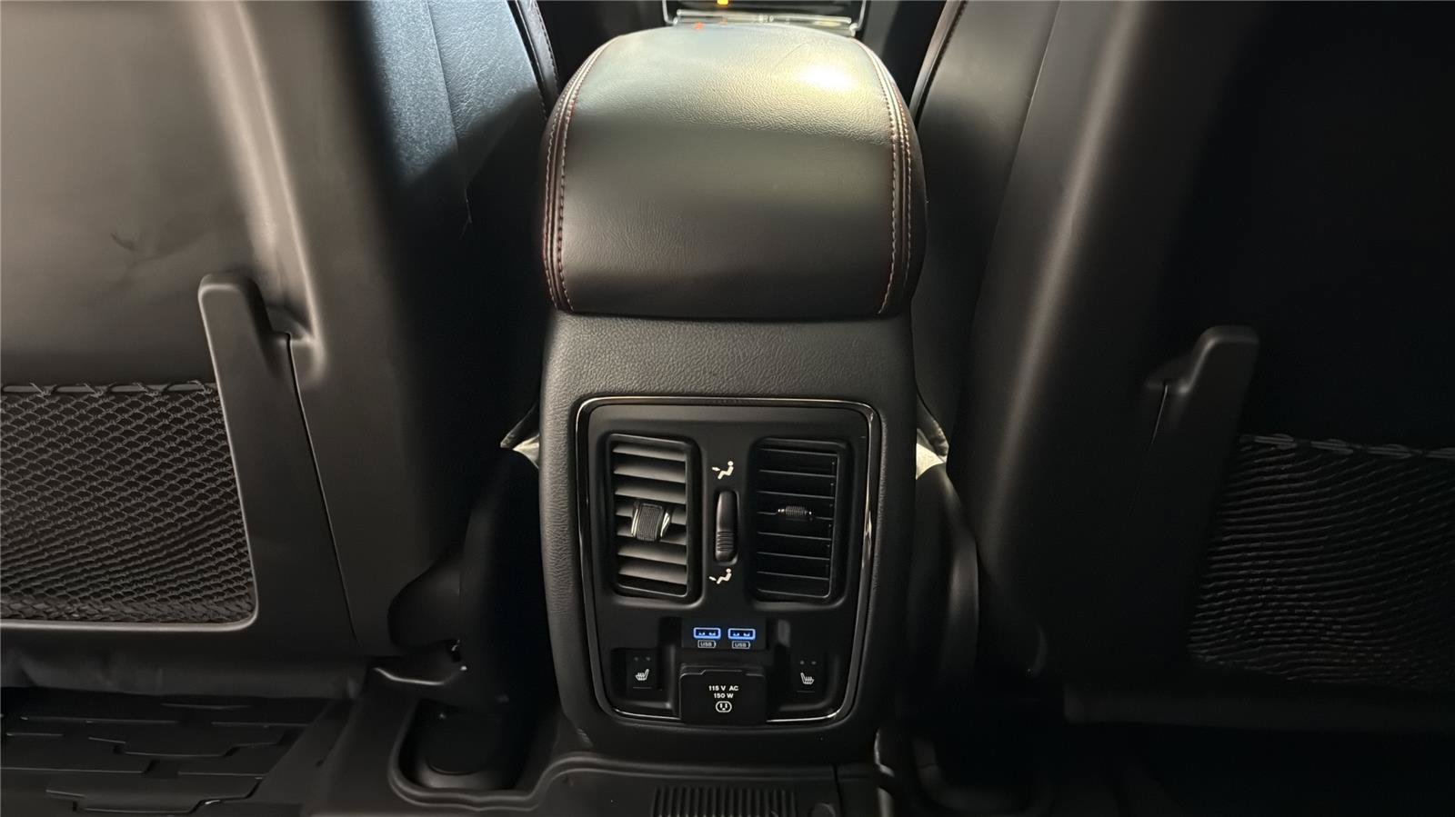 Used 2019 Jeep Grand Cherokee Trailhawk w/ Trailhawk Luxury Group AWD/4WD image 28