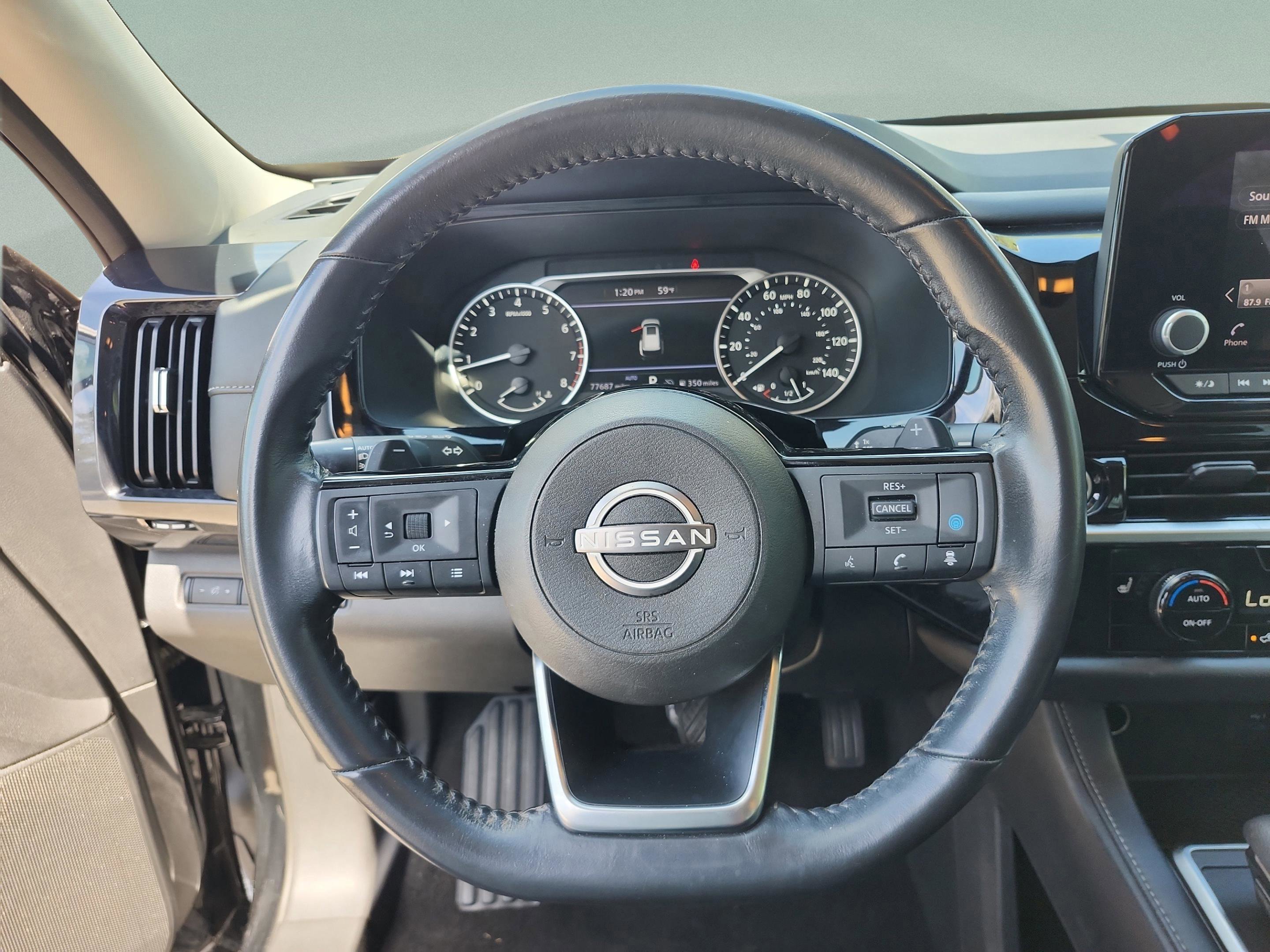 Used 2023 Nissan Pathfinder SV image 10