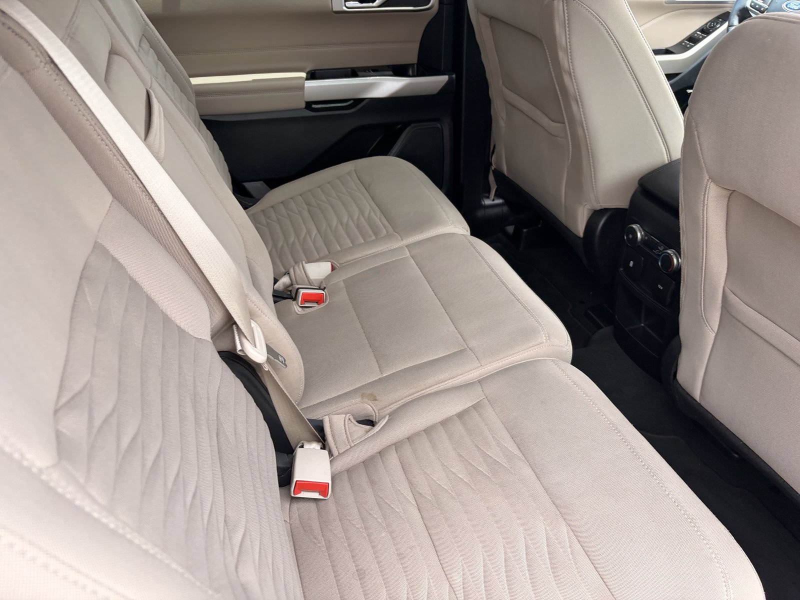 Certified 2021 Ford Explorer XLT RWD image 14