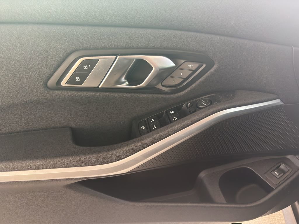 Used 2020 BMW 330i xDrive Sedan w/ Convenience Package image 18