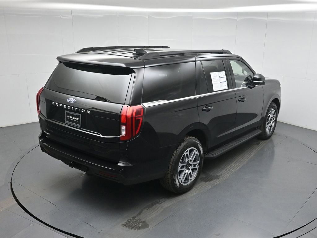 Certified 2025 Ford Expedition Active image 16