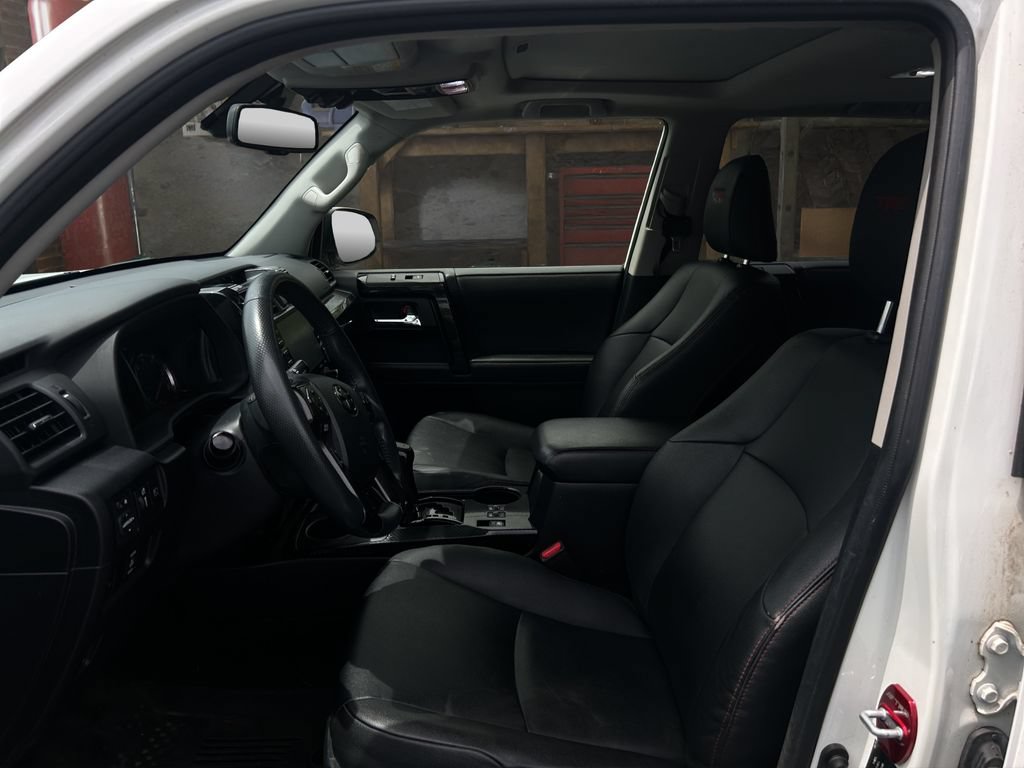 Used 2021 Toyota 4Runner TRD Off-Road Premium w/ Moonroof Package AWD/4WD image 19
