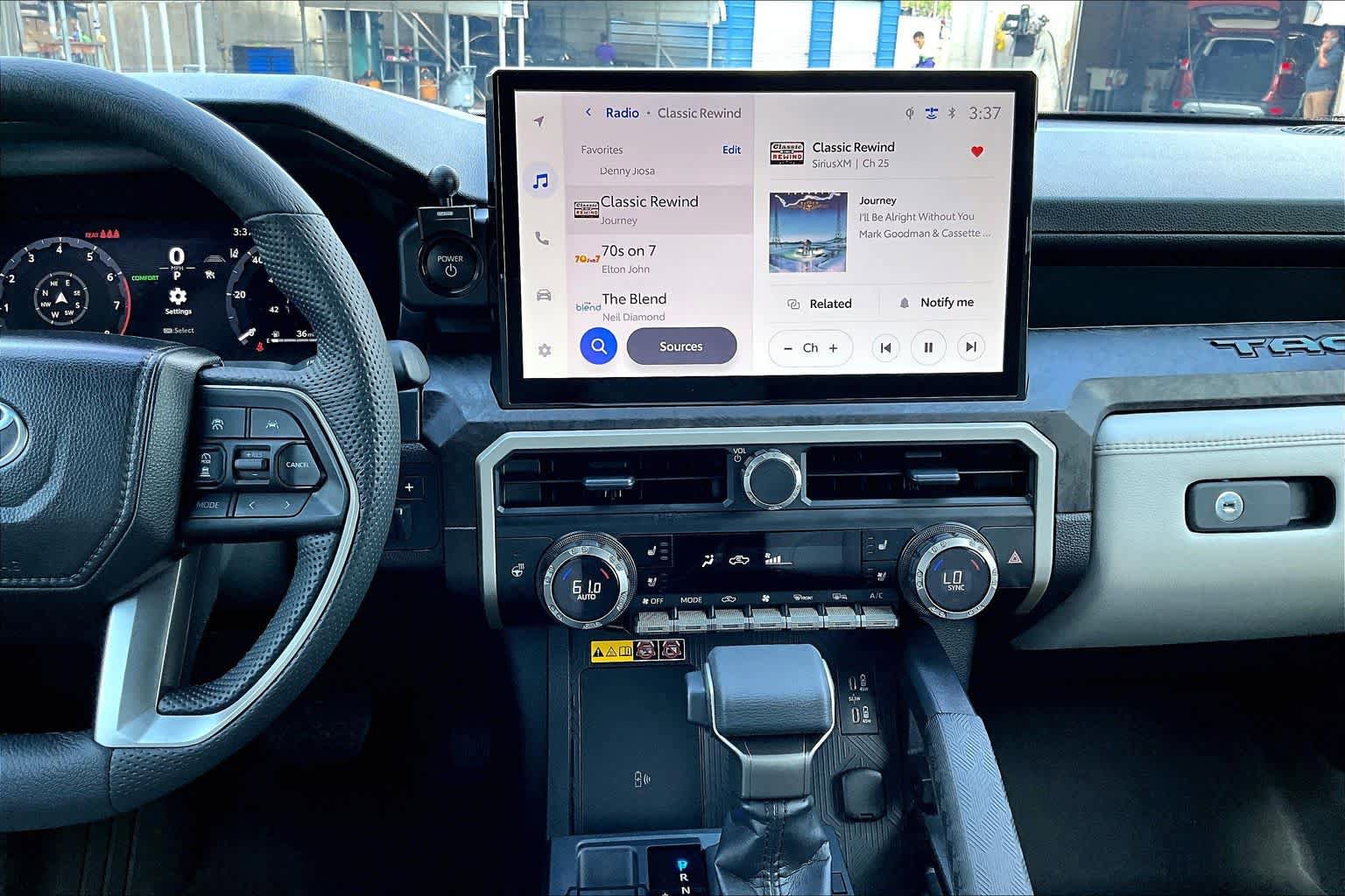Used 2025 Toyota Tacoma Limited AWD/4WD image 9