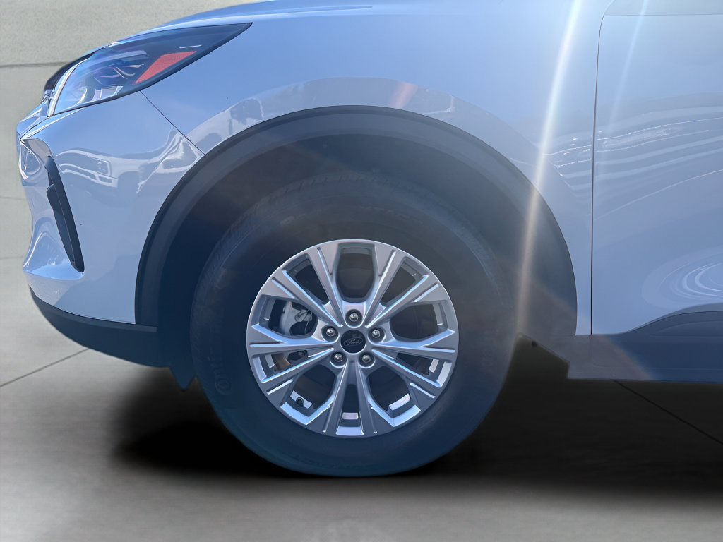 Certified 2025 Ford Escape Active AWD/4WD image 27