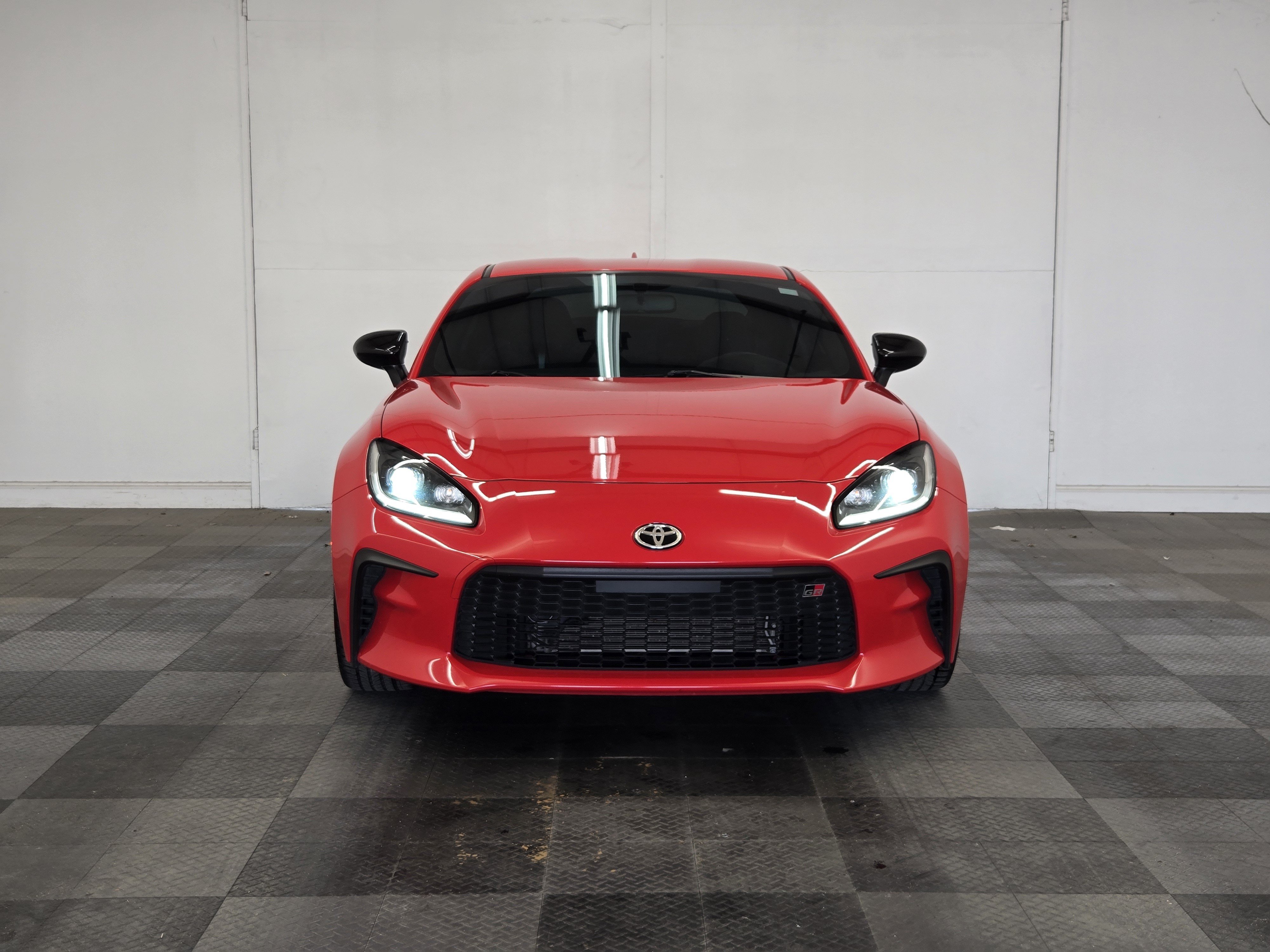 Used 2023 Toyota GR86 Premium w/ ALL Weather Mat Package (TMS) RWD image 3