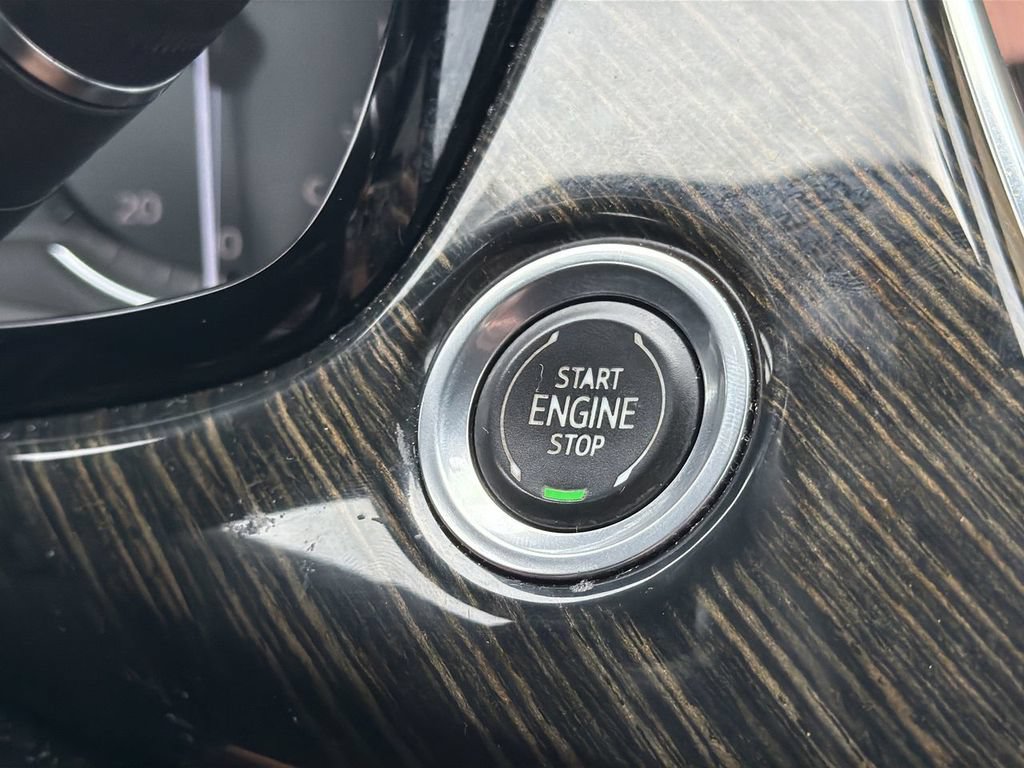 Used 2021 Cadillac XT6 Premium Luxury FWD image 18