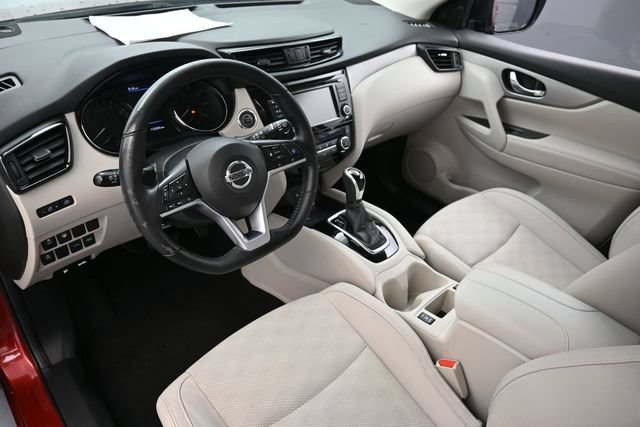 Used 2020 Nissan Rogue Sport SV w/ Technology Package FWD image 11