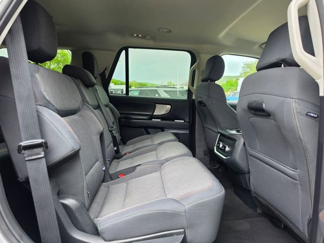 Certified 2025 Ford Expedition Active AWD/4WD image 18
