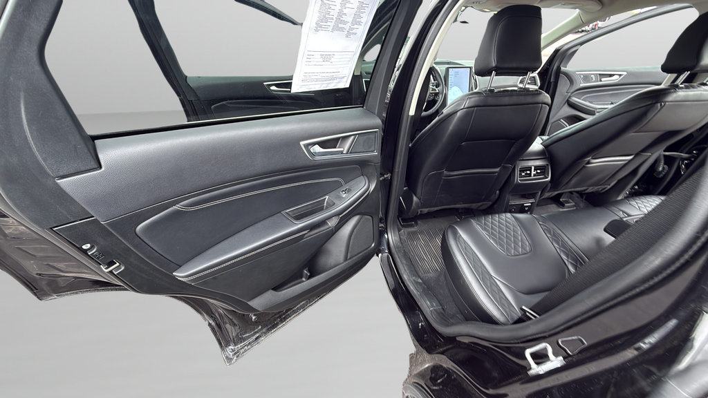 Certified 2024 Ford Edge Titanium AWD/4WD image 15