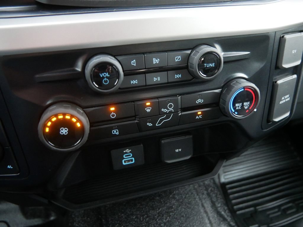 Certified 2024 Ford F350 XLT AWD/4WD image 22