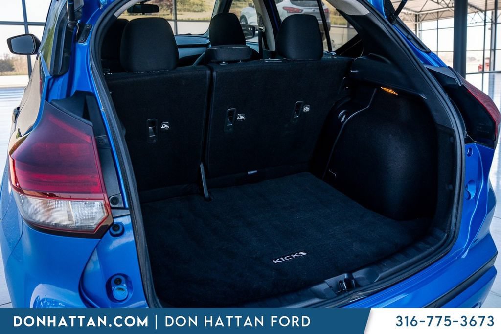Used 2022 Nissan Kicks S FWD image 25