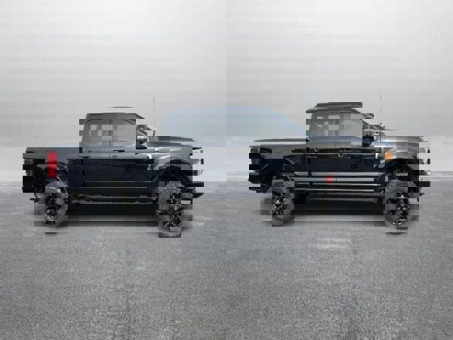 Certified 2022 Ford F250 Lariat w/ Tremor Off-Road Package image 2