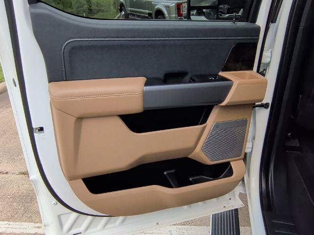 Certified 2025 Ford F450 Lariat w/ Lariat Ultimate Package AWD/4WD image 19