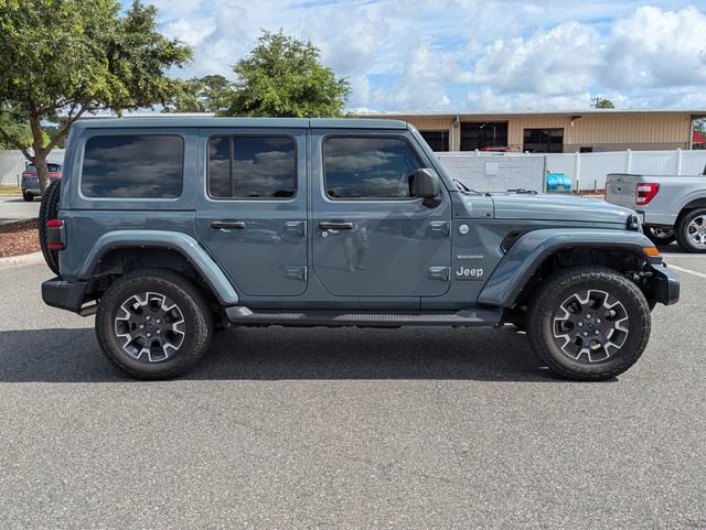 Used 2024 Jeep Wrangler Unlimited Sahara AWD/4WD image 2