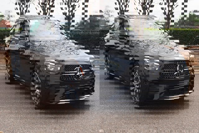Used 2023 Mercedes-Benz E 350 4MATIC Sedan image 7
