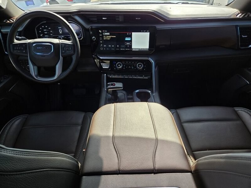 Used 2023 GMC Sierra 1500 Denali w/ Denali Reserve Package AWD/4WD image 16