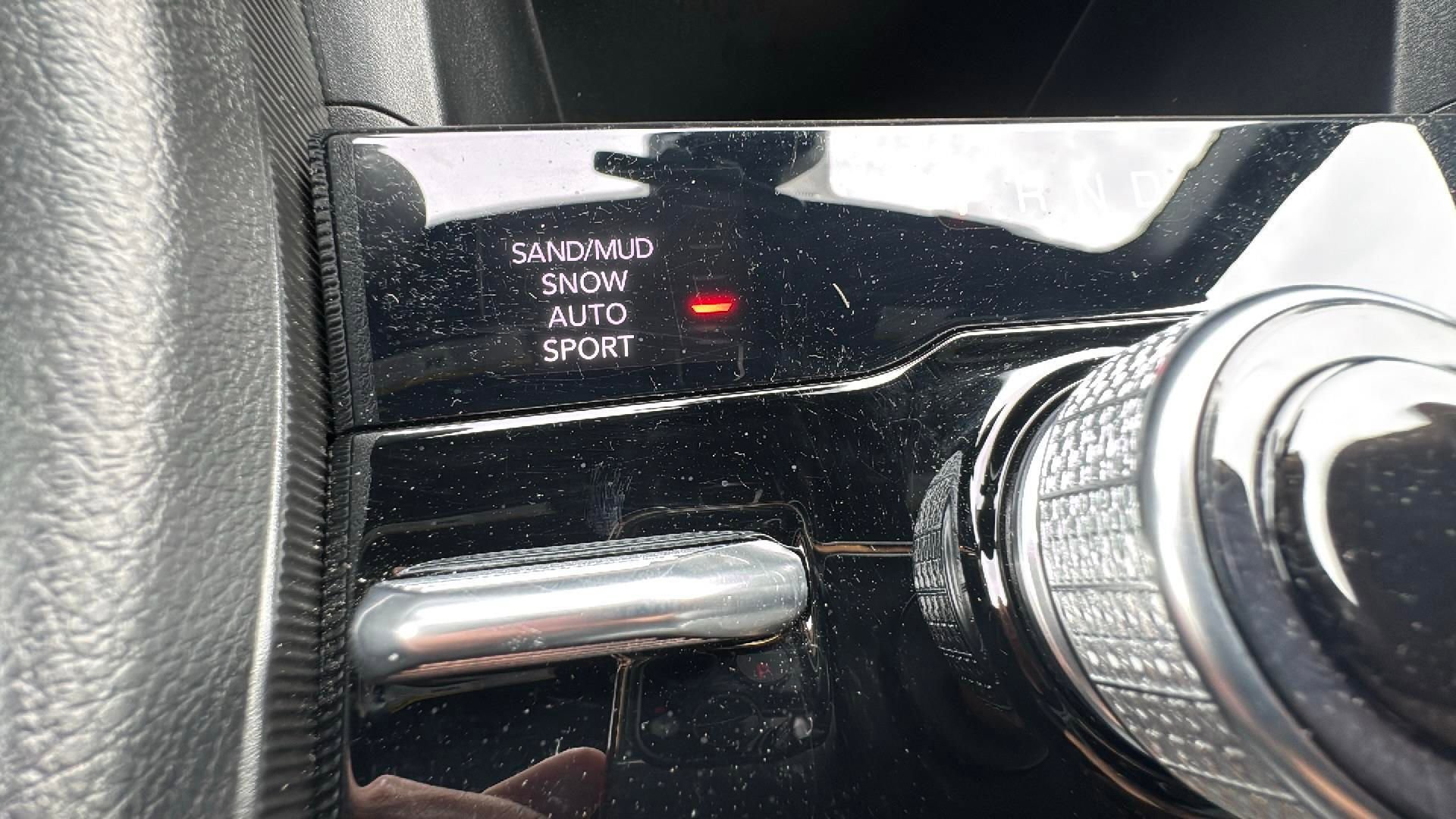 Used 2025 Jeep Grand Cherokee L Limited image 36