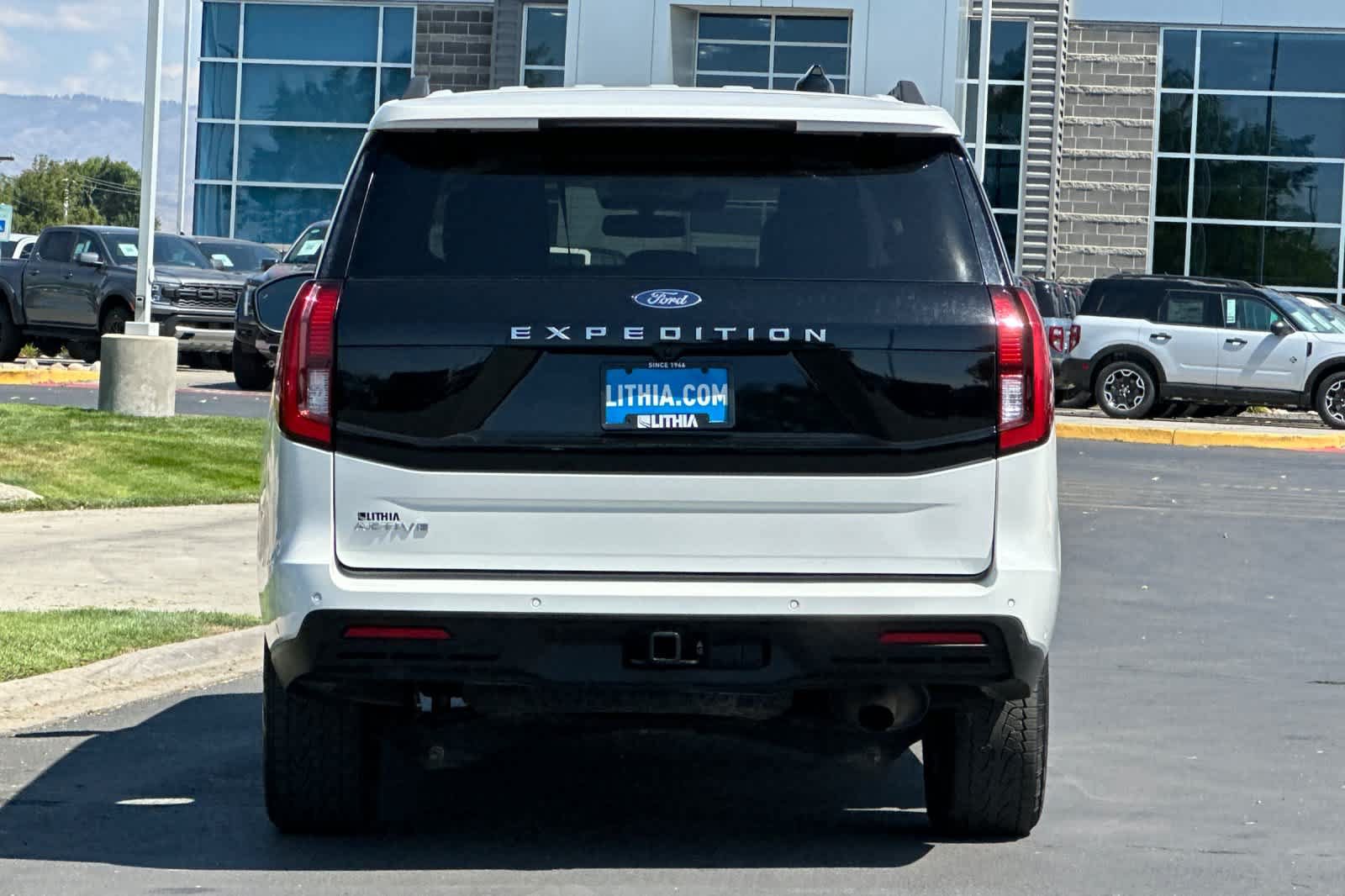 Certified 2025 Ford Expedition Active AWD/4WD image 7