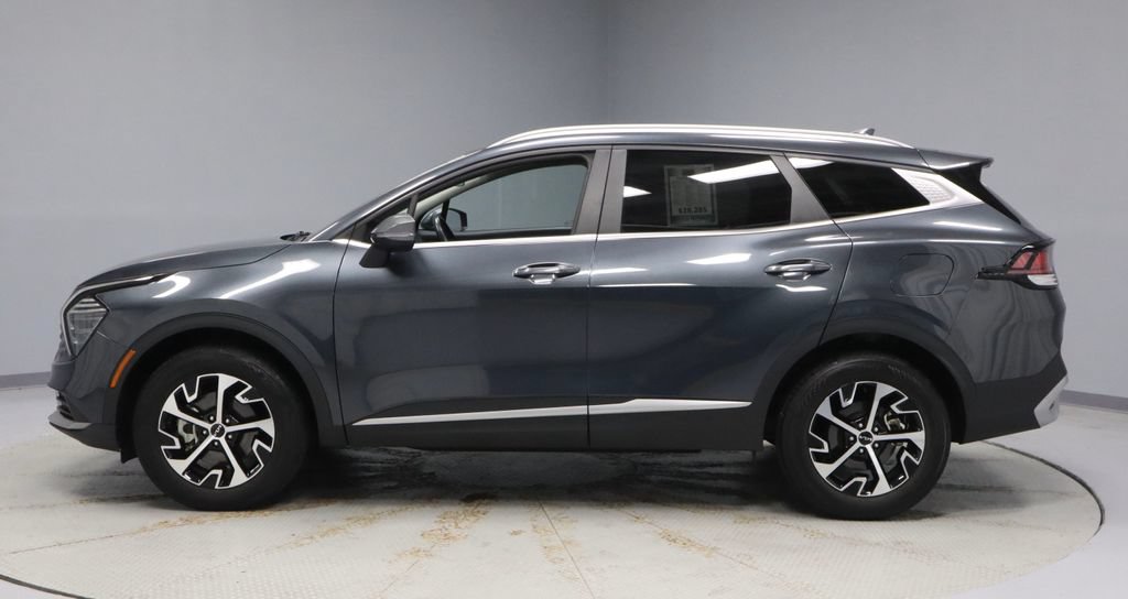 Used 2024 Kia Sportage EX AWD/4WD image 9