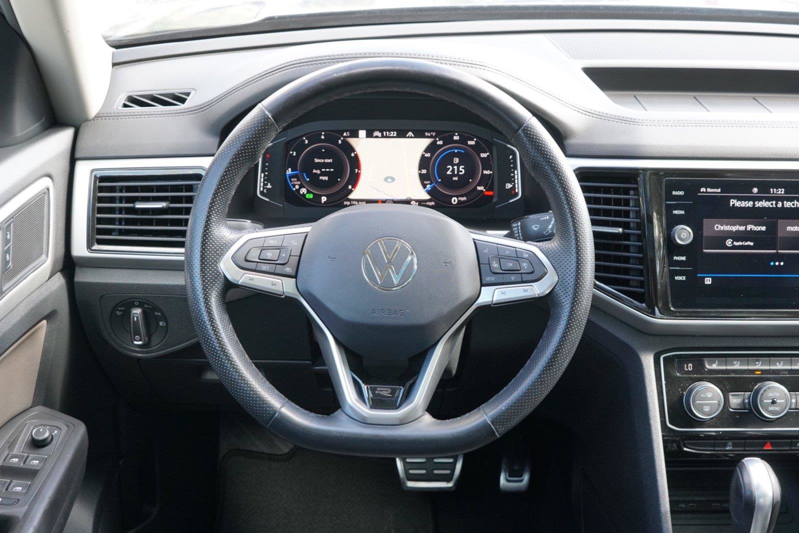 Used 2022 Volkswagen Atlas SEL R-Line AWD/4WD image 25