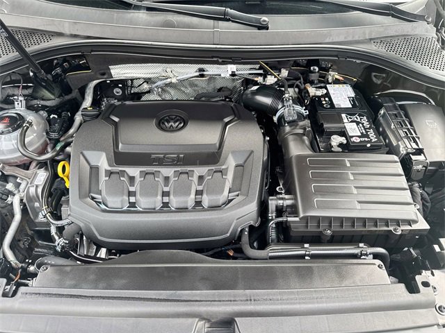 Used 2024 Volkswagen Tiguan SE R-Line w/ MDO Package, Three-Row image 23