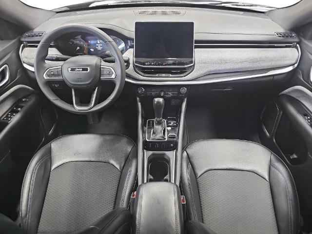 Used 2024 Jeep Compass Latitude AWD/4WD image 9