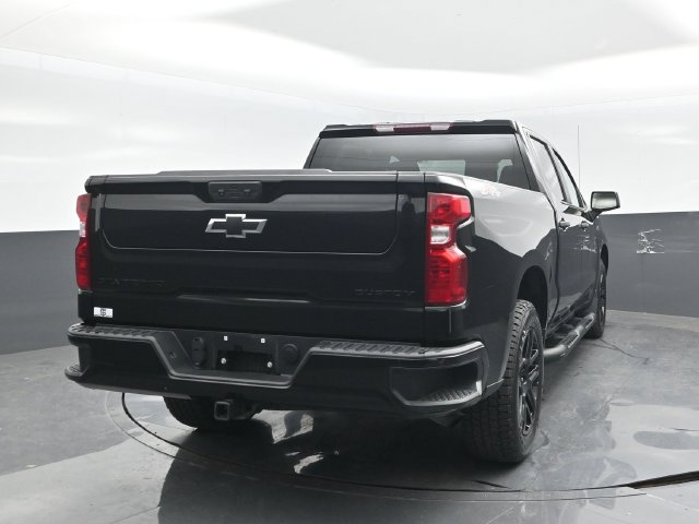 Used 2023 Chevrolet Silverado 1500 Custom w/ 2.7L Blackout Package AWD/4WD image 23