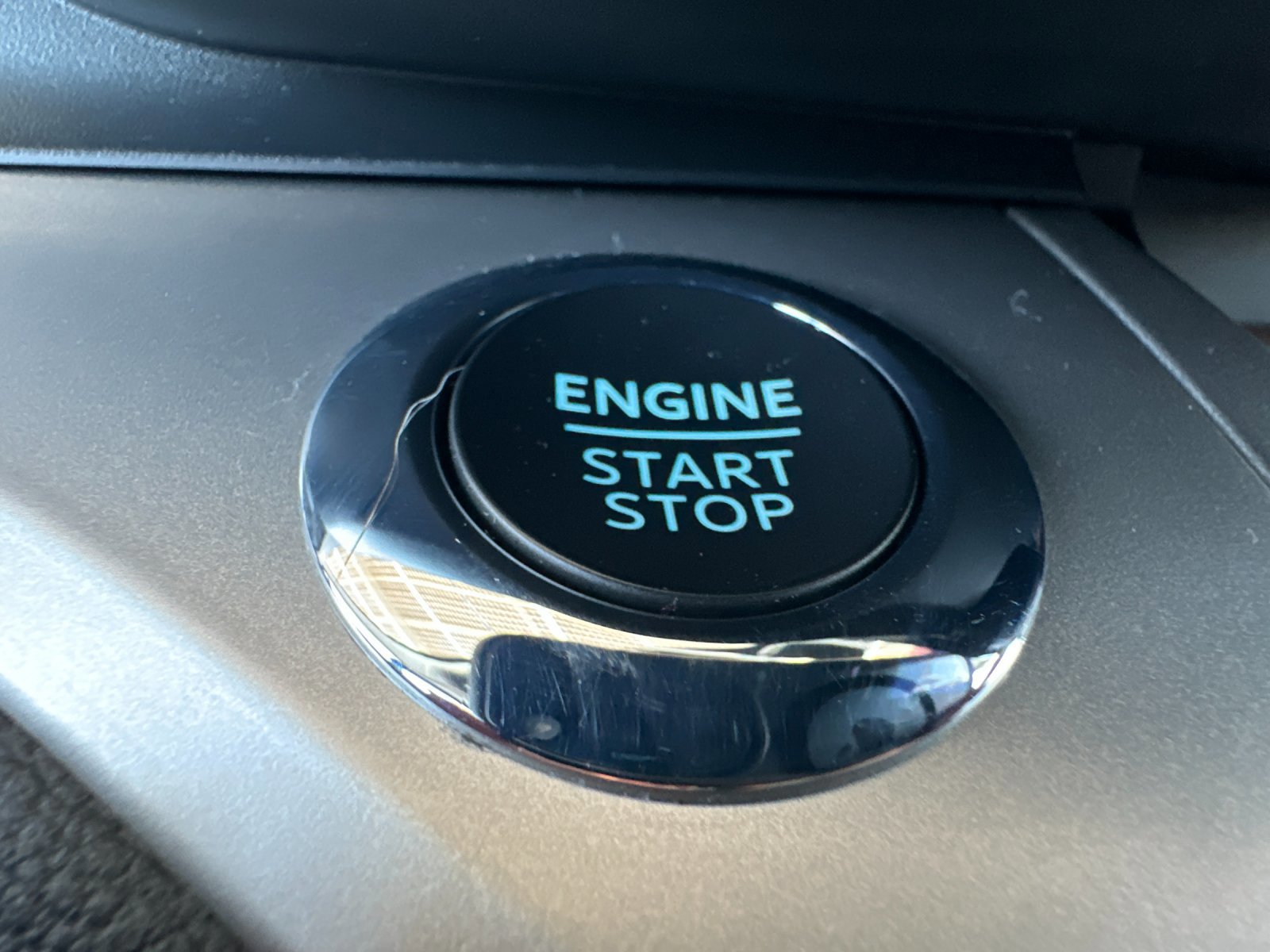 Certified 2022 Ford Explorer XLT w/ Class IV Trailer Tow Package image 24