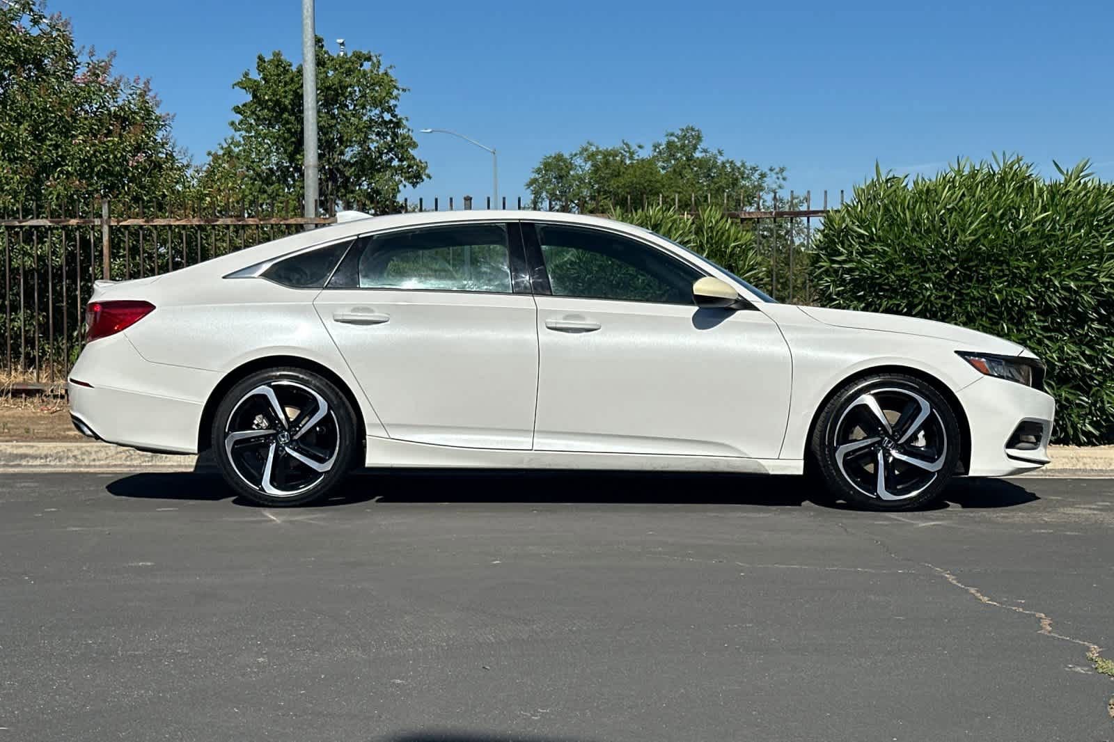 Used 2020 Honda Accord Sport image 8
